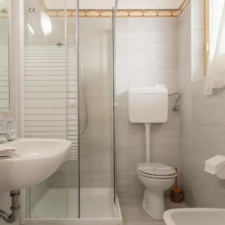 Saporedimare - Affittacamere Fronte Mare - Narramondo Penzion 3*